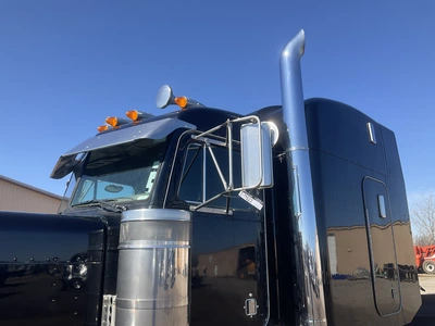 USED 2000 PETERBILT 379