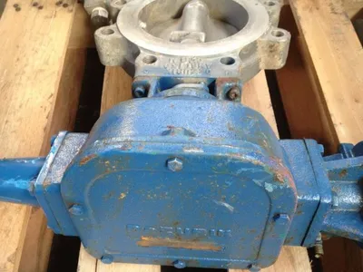 Dezurik 6" Butterfly Valve type BHP with actuator
