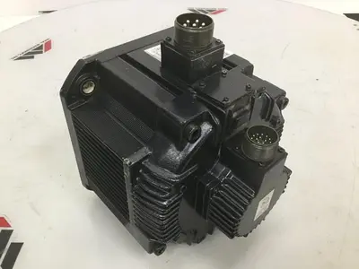 USED YASKAWA SGMD-40AWA-YR11