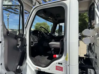 Used 2014 _UNKNOWN_ _UNKNOWN_ Bucket (boom) trucks California US | Commerce Truck Equipment Sales #1548709