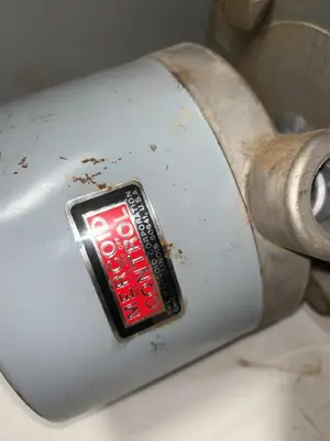 Mercoid Control    Flanged Chamber Level Control