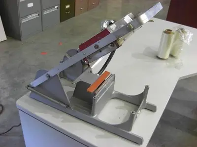 ANCHOR LIDDING MACHINE