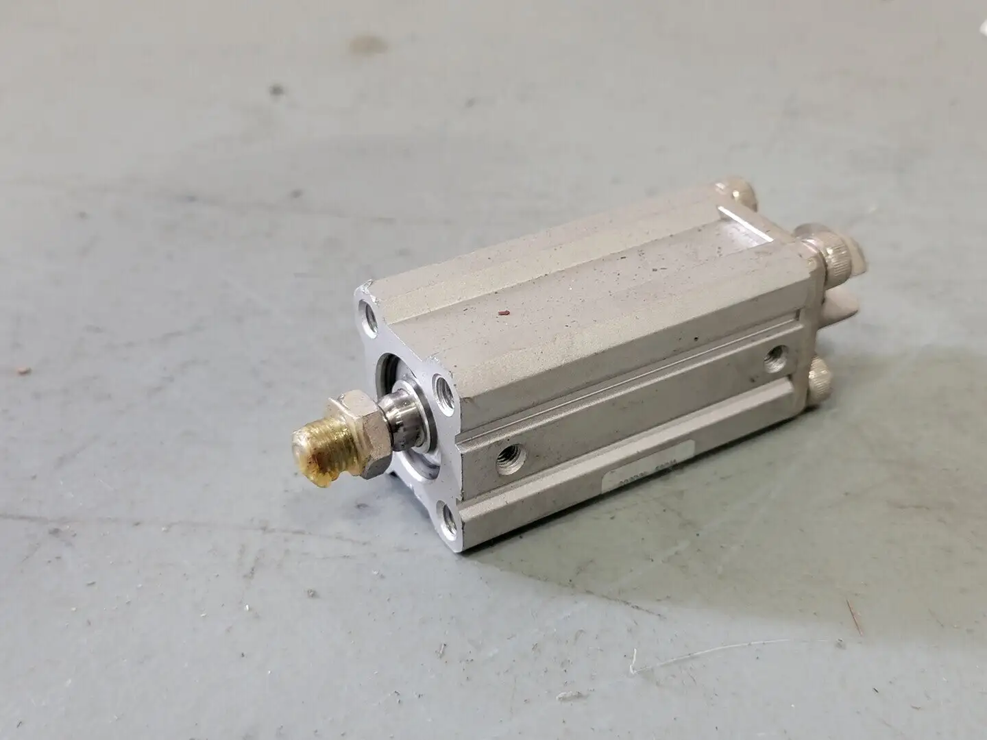 Used SMC CQ2D20-50DM Parts (Hydraulics and Pneumatics) British Columbia CA | Lenmark #267917