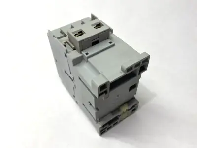 USED SPRECHER+SCHUH IEC CONTACTOR 3-POLE 12A 600VAC