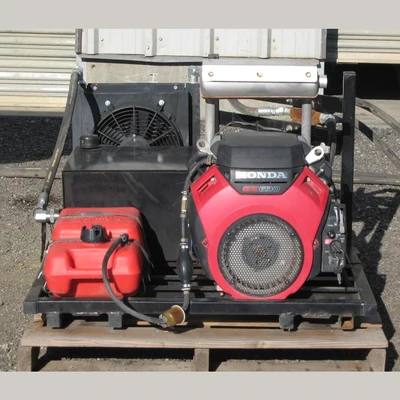 USED 2019 RED RHINO CRUSHERS 2000