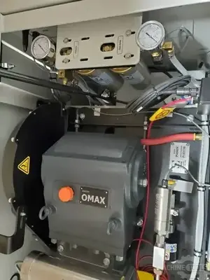 USED 2019 OMAX MAXIEM 1530