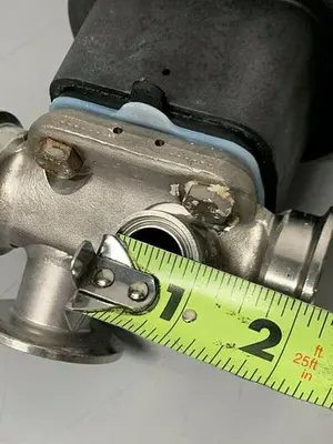 USED ITT SHEROTEC 4-WAY 316L VALVE W/ 2" & 1" SANITARY FITTINGS W/ POSITION MONITOR