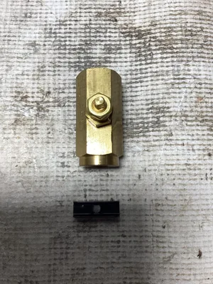 Deltrol Pnue-Trol 1/4″  NPT 2000PSI Brass Needle Valve -NIB