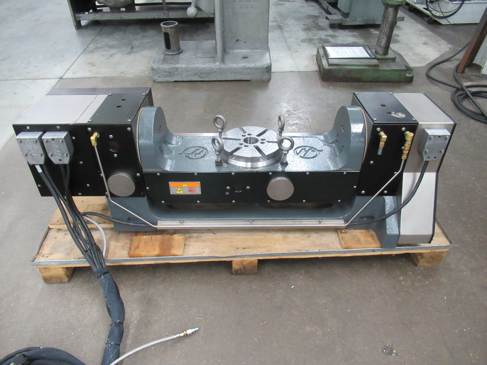 Used 2019 HAAS TR210 Rotary Tables Minnesota US | Machinesused.com #1498279