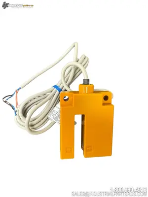 Used OMRON E3S-GS1E4 Photoelectric Sensors Kentucky US | Industrial Parts R Us Inc. #1541208