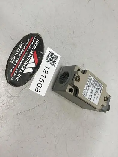USED OMRON D4B-2171N