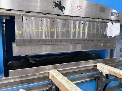 Used 2005 Finn-Power 300 Ton Press Brakes Illinois US | Machine Tool Bids #1289258