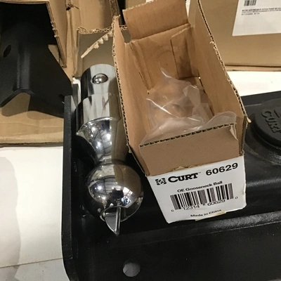 Curt 60700 Chevrolet/GMC OEM Compatible Gooseneck Ball w/Gooseneck Hitch Ford