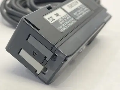 USED KEYENCE DIGITAL LASER SENSOR AMPLIFIER UNIT EXPANSION UNIT
