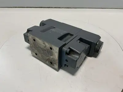 USED VICKERS DG4V-3-6C-M-U-H-7-60