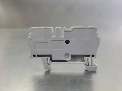Allen-Bradley 1492-L3 Series A Terminal Block, 600V. 4E-1