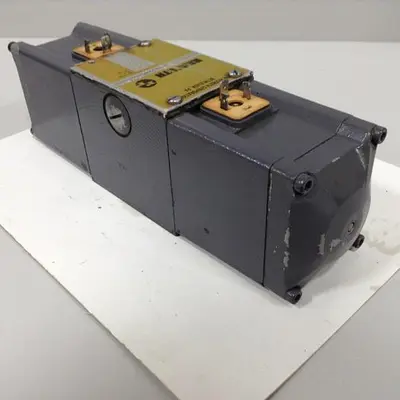 USED REXROTH 4WE10E21AG24N9K4V