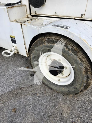 USED 2011 ROADTEC FB85