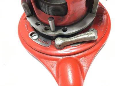 Ridgid 65-R Manual Receding Pipe Threader 1-2″ In NPT Capacity 15″Handle & Dies
