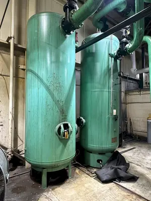 WOOD INDUSTRIAL VERTICAL AIR STORAGE TANK: STOCK #23048