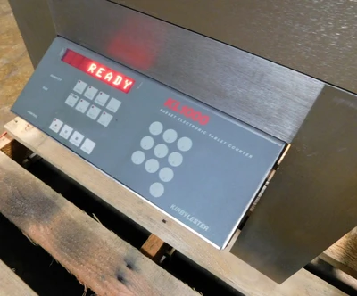 USED KIRBY LESTER ELECTRONIC TABLE TOP TABLE TOP FILLER
