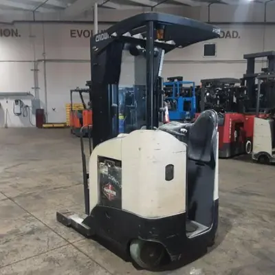 USED 2016 CROWN RR5725-45