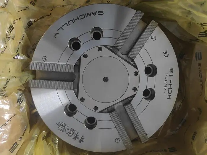 15 INCH SAMCHULLY HCH-15 STANDARD 3-JAW OPEN-CENTER CHUCK