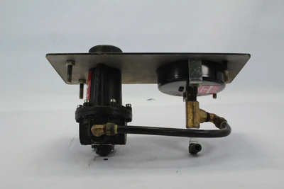 Used Fairchild PL10-10-R-15-15 Air Pressure Regulators California US | Davliegogo LLC #1705261