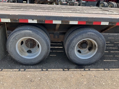 2005 Leland 30’ Tag Trailer