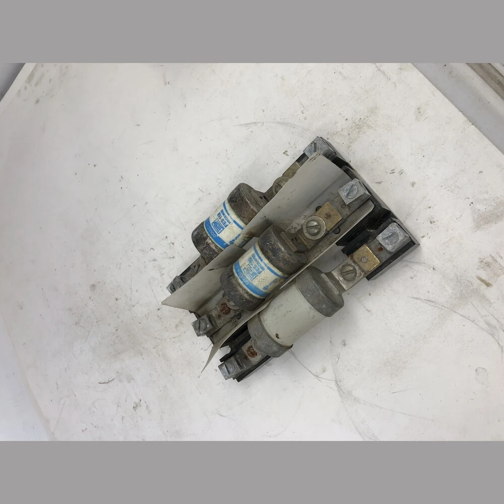 Cutler-Hammer Fuse Holder