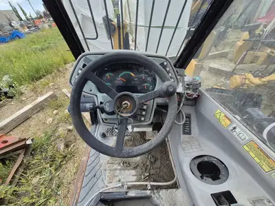 USED CATERPILLAR TH560B