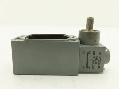 Allen Bradley 802T-AM Oiltight Limit Switch Enclosure Lever Type Operator Head