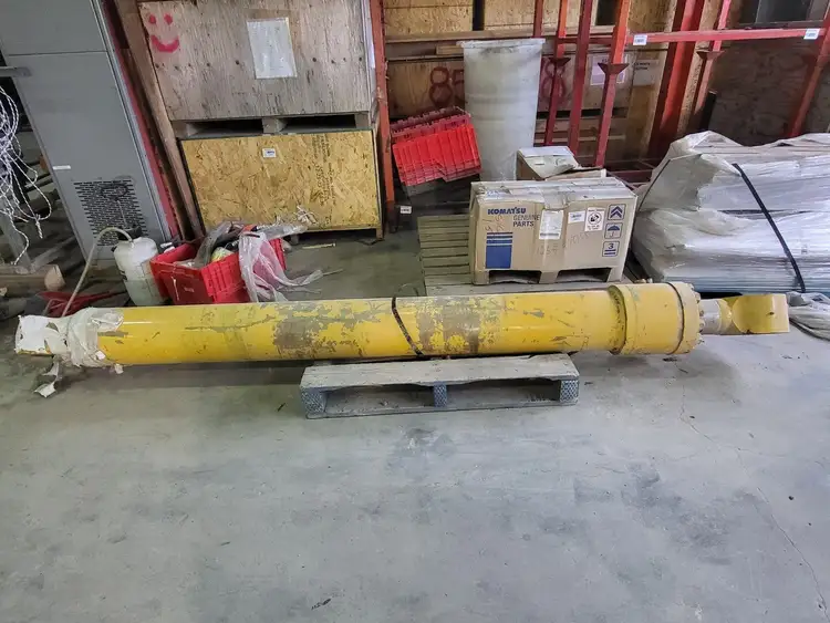 Used KOMATSU 21M-63-02121R Parts British Columbia CA | Lenmark #295312