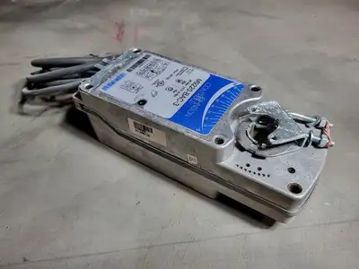 USED JOHNSON CONTROLS M9220-BAC-3