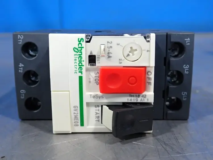 Used SCHNEIDER ELECTRIC GV2ME08 Circuit Breakers Ohio US | HGR 24 #1006469