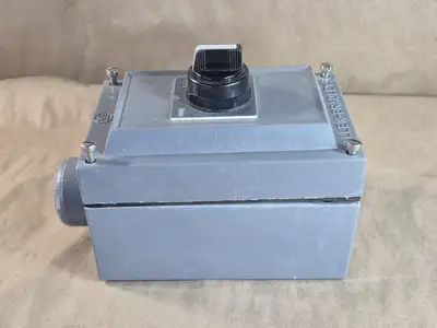 NEW ALLEN-BRADLEY 800H-2HZ4R