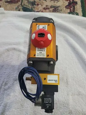 USED WORCESTER CONTROLS 10F39SW120A