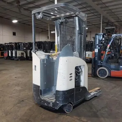 USED 2019 CROWN RR5725-45