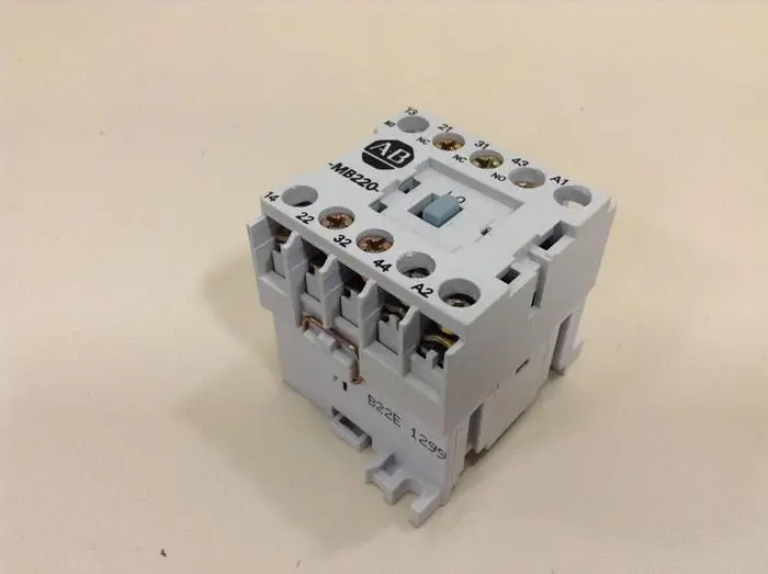 Used ALLEN BRADLEY 700DC-MB220. SER A PLC Contactors | Ideal Machinery #624249