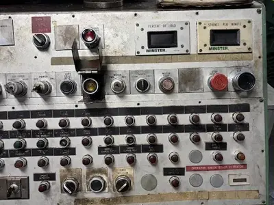 USED 1977 MINSTER 400 TON SSDC PRESS