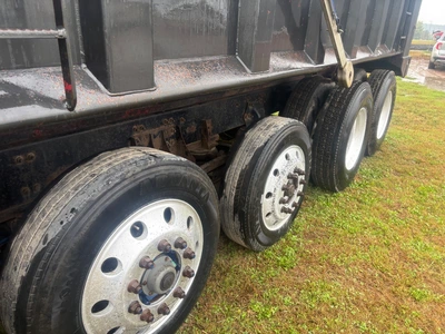 Used 2006 FREIGHTLINER FLD120SD Dump trucks Minnesota US | Proxy Equipment #1486175