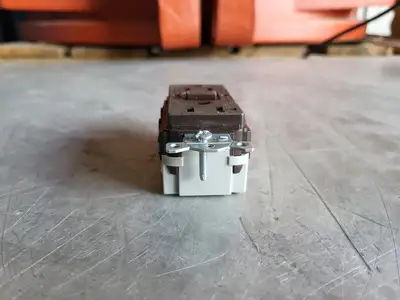 NEW HUBBELL GFTRST20