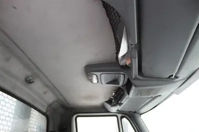 INTERNATIONAL 4300 DT466 BOX TRUCK | Levy Recovery Group (12)