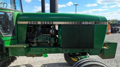 USED 1981 JOHN DEERE 4840