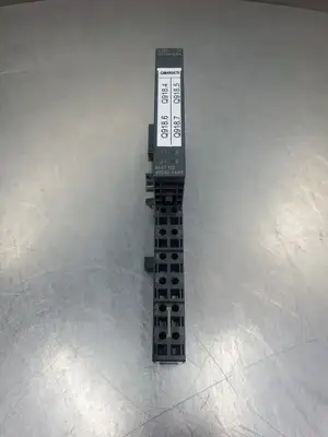 USED Siemens 6ES7132-4BD02-0AA0 Digital Output w/TM-E15C26-A1 Base