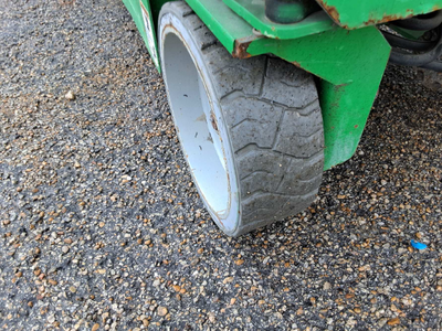 USED 2016 Genie GS-3232