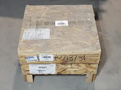 NEW KOMATSU EC7883