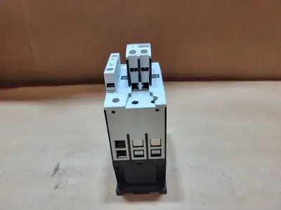 Contactor DILM40 w/ Overload Relay XT0B057DC1