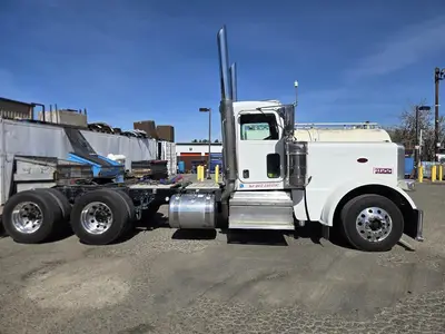 USED 2020 PETERBILT 389