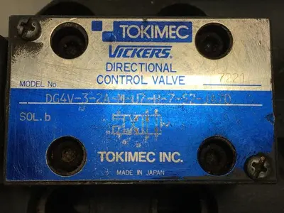 USED VICKERS DG4V-3-2A-M-U7-H-7-52-JA70